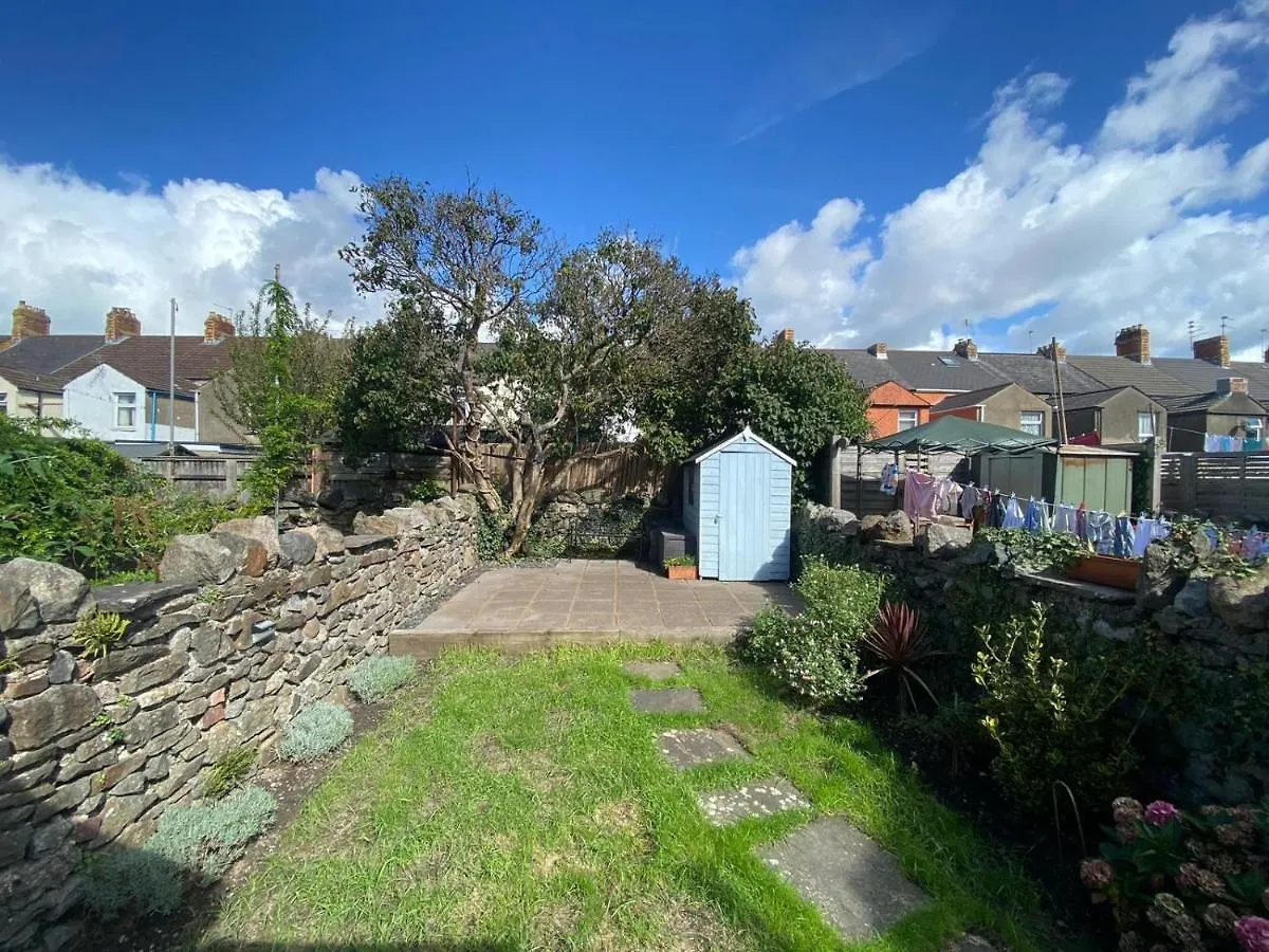 Cardiff - Home From Home 0*,